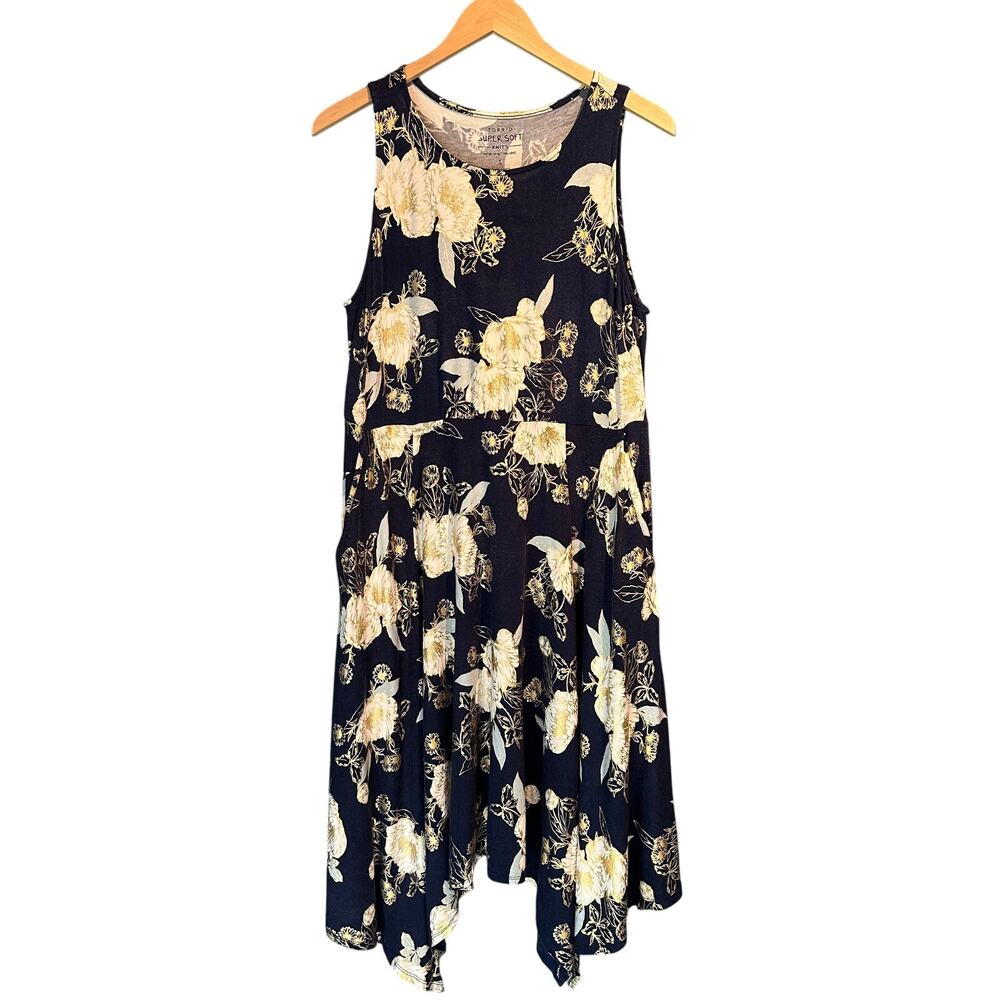 Torrid Size 1 Midi Dress Navy with Flowers Flowy Comfy Pockets Boho Cottagecore
